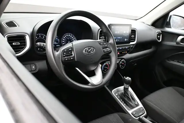 2021 Hyundai Venue ESSENTIAL Call 902-466-9550 Android Auto/Appl - Photo 11