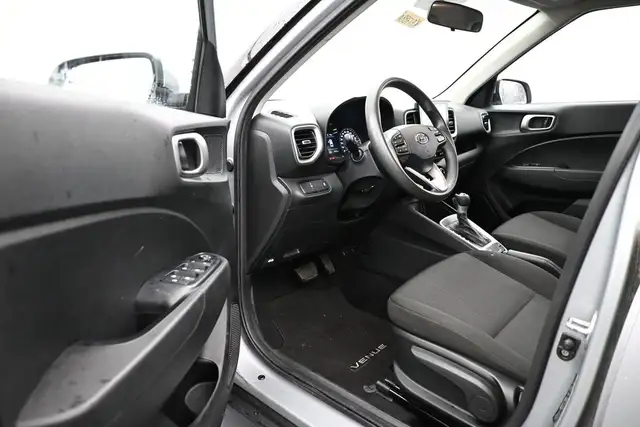2021 Hyundai Venue ESSENTIAL Call 902-466-9550 Android Auto/Appl - Photo 12