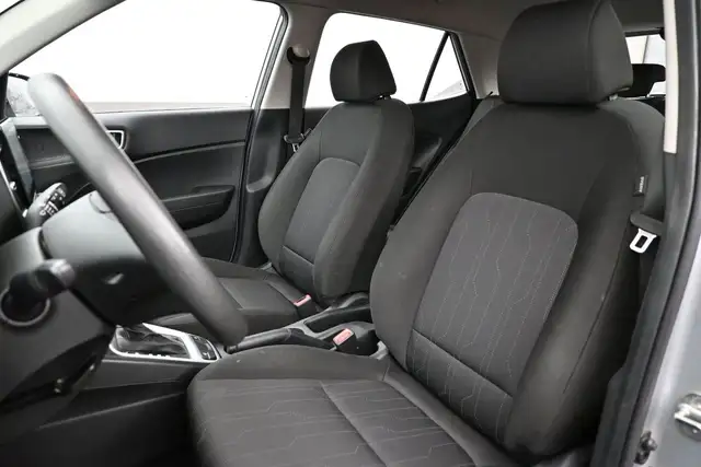 2021 Hyundai Venue ESSENTIAL Call 902-466-9550 Android Auto/Appl - Photo 13