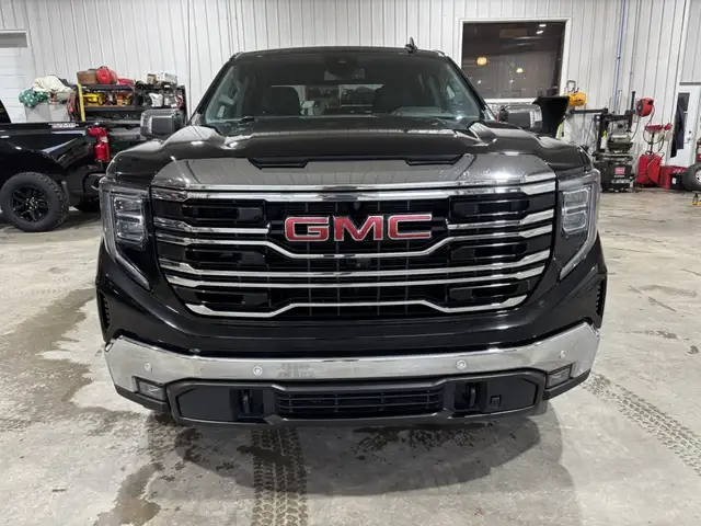 2024 GMC Sierra 1500 SLT, Duramax - Photo 2