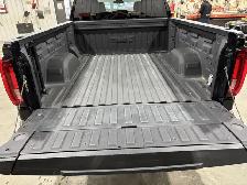 2024 GMC Sierra 1500 SLT, Duramax - Photo 8