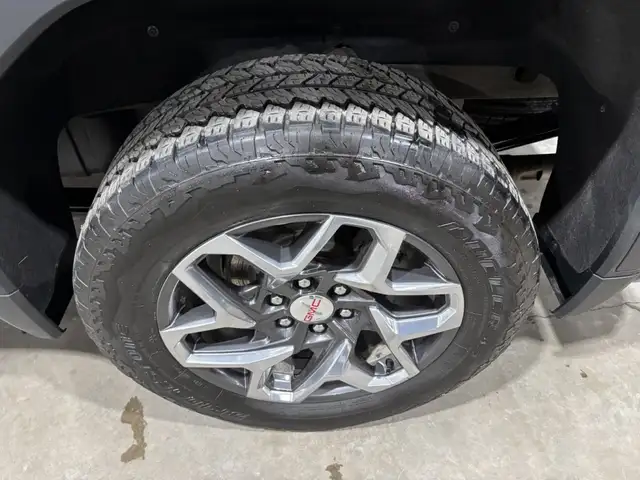 2024 GMC Sierra 1500 SLT, Duramax - Photo 15