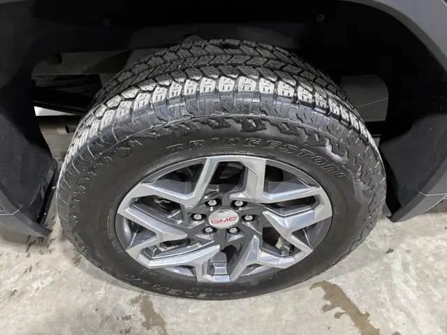 2024 GMC Sierra 1500 SLT, Duramax - Photo 16