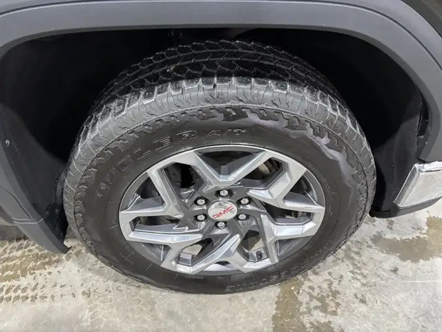 2024 GMC Sierra 1500 SLT, Duramax - Photo 17