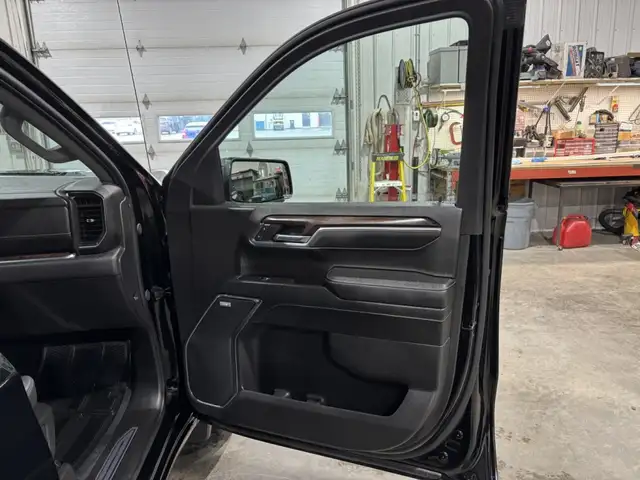 2024 GMC Sierra 1500 SLT, Duramax - Photo 37
