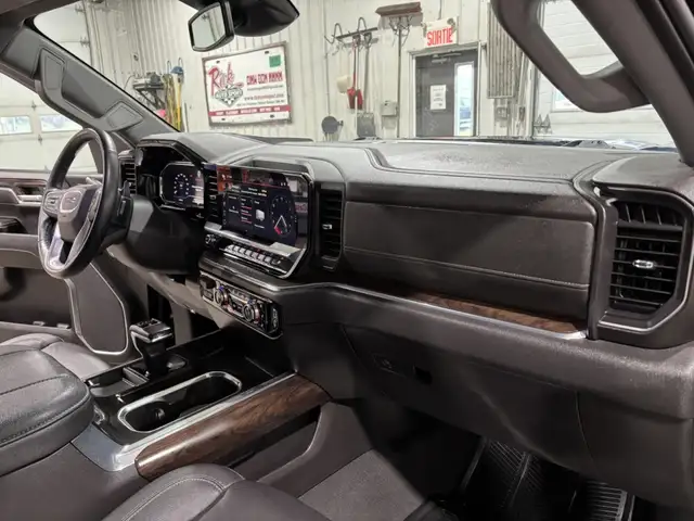 2024 GMC Sierra 1500 SLT, Duramax - Photo 38