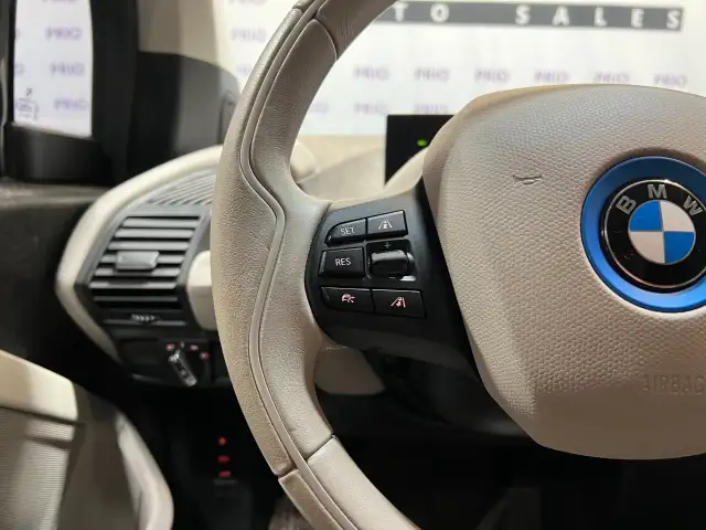 2016 BMW i3 - Photo 21