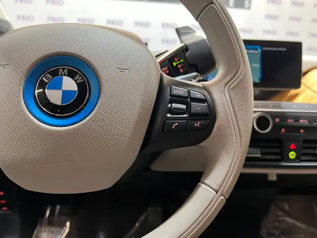 2016 BMW i3 - Photo 22