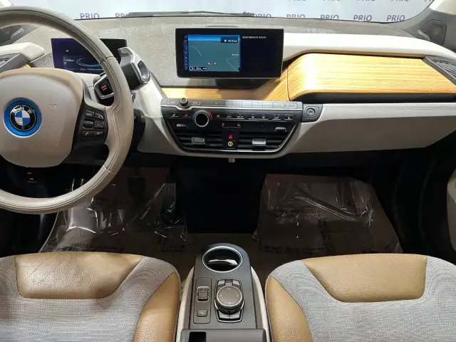 2016 BMW i3 - Photo 24