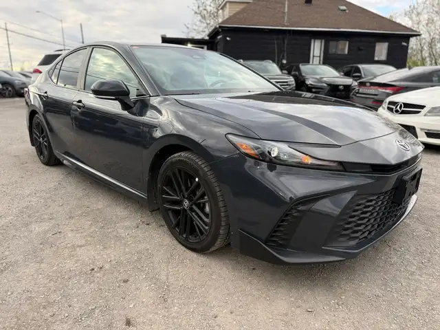 2025 Toyota Camry SE Upgrade Hybrid - Photo 3