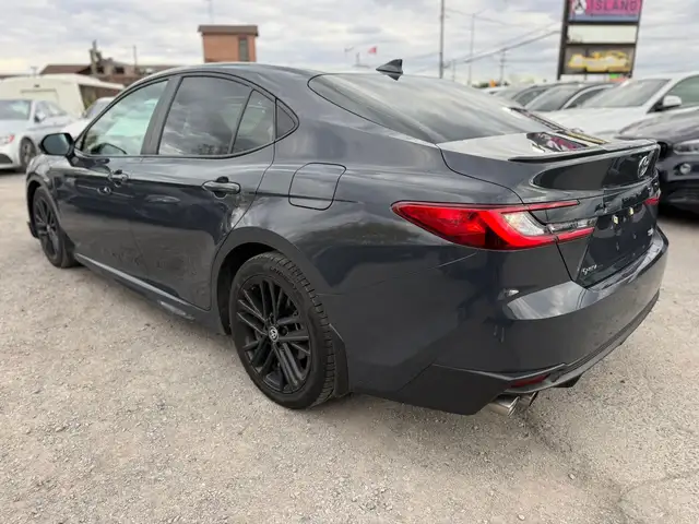 2025 Toyota Camry SE Upgrade Hybrid - Photo 4