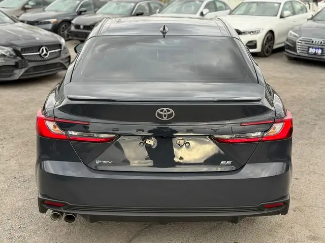 2025 Toyota Camry SE Upgrade Hybrid - Photo 5