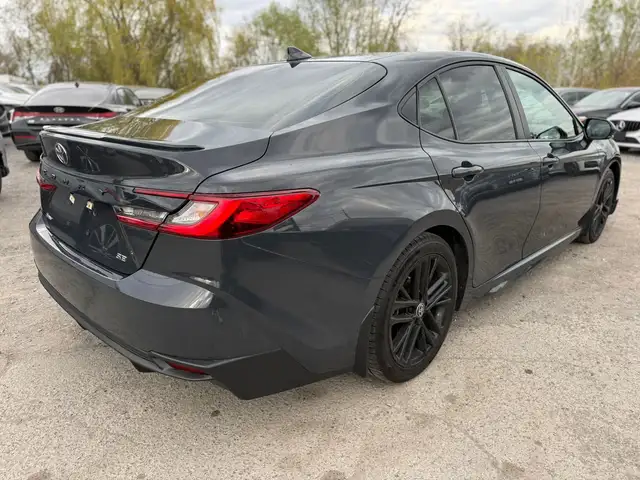 2025 Toyota Camry SE Upgrade Hybrid - Photo 6