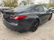 2025 Toyota Camry SE Upgrade Hybrid - Photo 6