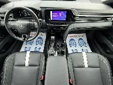 2025 Toyota Camry SE Upgrade Hybrid - Photo 10