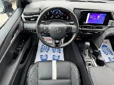 2025 Toyota Camry SE Upgrade Hybrid - Photo 11