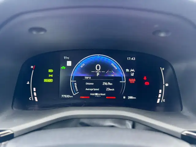 2025 Toyota Camry SE Upgrade Hybrid - Photo 18