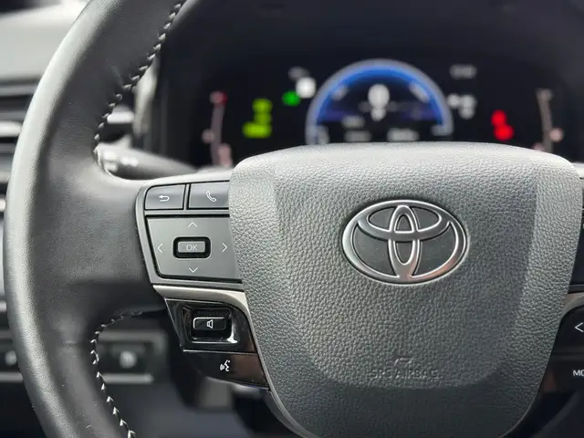 2025 Toyota Camry SE Upgrade Hybrid - Photo 19