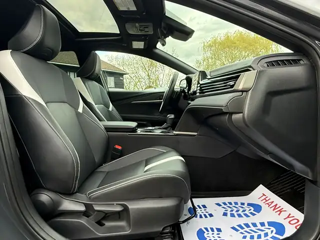 2025 Toyota Camry SE Upgrade Hybrid - Photo 25