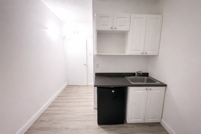 28 Av. Gatineau - 28-1B Apartment for Rent - Photo 2