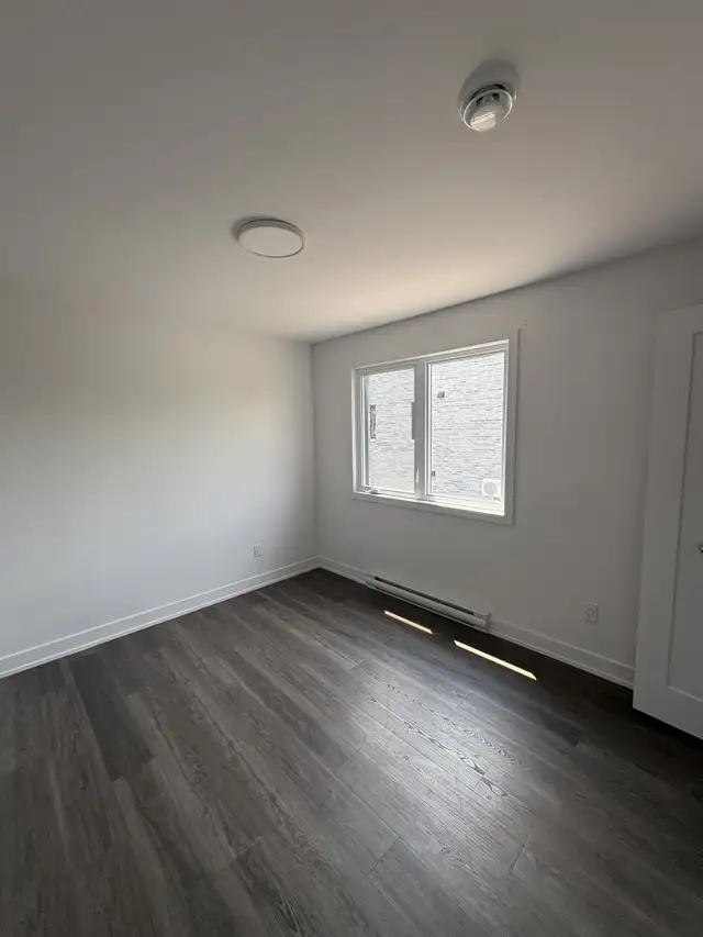 1005B Rue Notre Dame - 1005B-3 Apartment for Rent - Photo 5