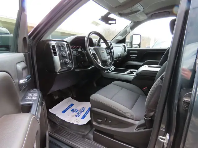 2017 Chevrolet Silverado 1500 LT 4X4 - Photo 7