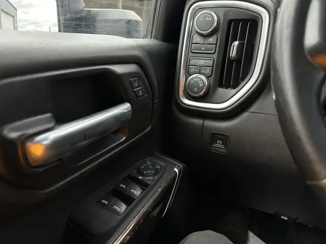 2021 GMC Sierra 2500HD - Photo 19