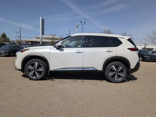 2023 Nissan Rogue Platinum - Photo 3