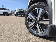 2023 Nissan Rogue Platinum - Photo 12