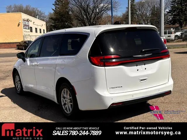 2024 Chrysler Pacifica Touring L - Photo 5