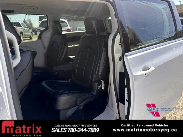 2024 Chrysler Pacifica Touring L - Photo 14