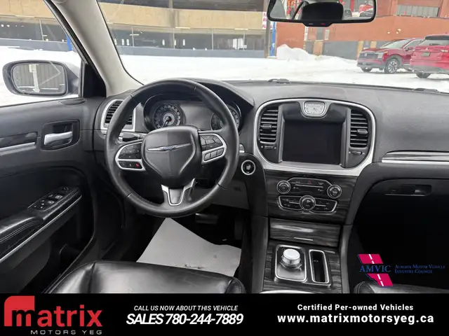 2022 Chrysler 300 Touring L - Photo 8
