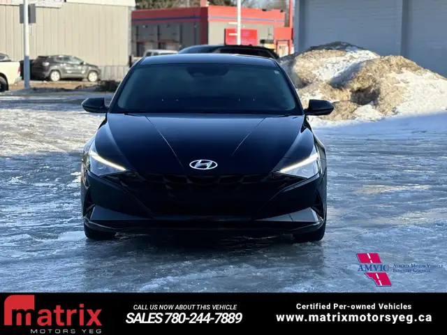 2023 Hyundai Elantra SEL - Photo 2