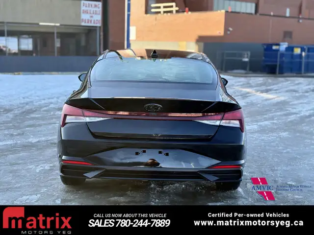 2023 Hyundai Elantra SEL - Photo 12
