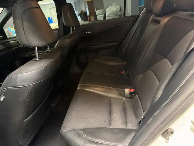 2017 Honda Accord 4dr Sport - Photo 15