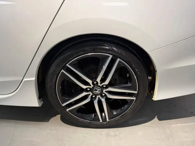 2017 Honda Accord 4dr Sport - Photo 18