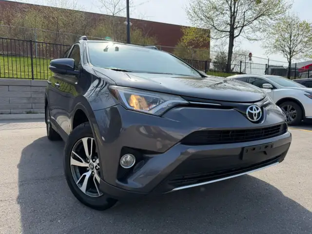 2016 Toyota RAV4 AWD 4dr XLE