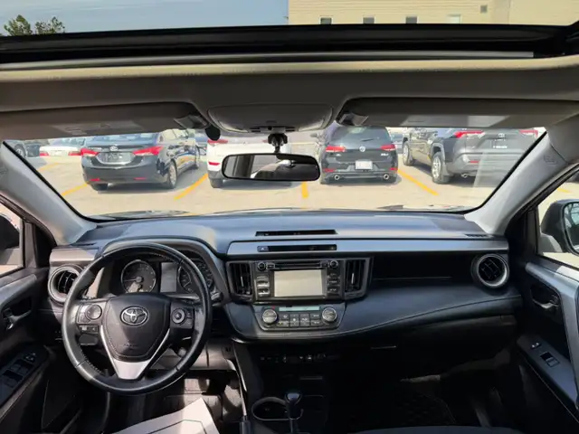 2016 Toyota RAV4 AWD 4dr XLE - Photo 7