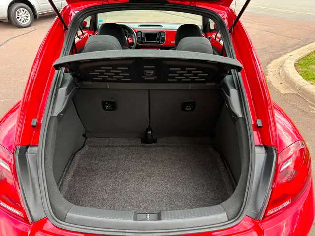 2017 Volkswagen Beetle 1.8 TSI Classic AC! Backup Camera! Hea... - Photo 8