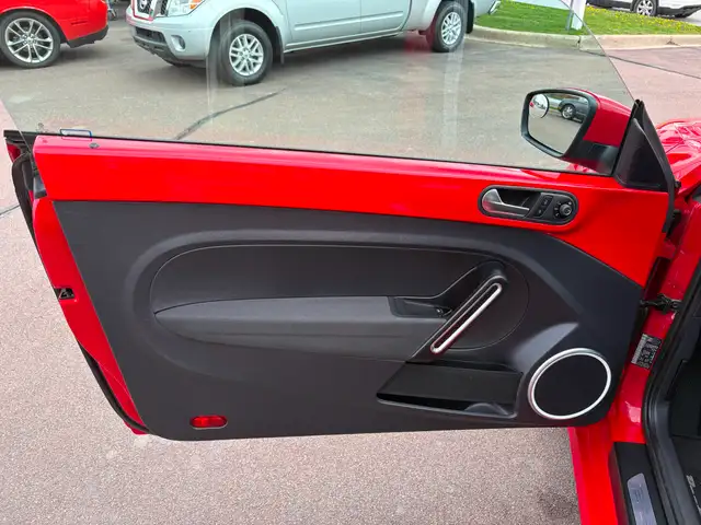 2017 Volkswagen Beetle 1.8 TSI Classic AC! Backup Camera! Hea... - Photo 10