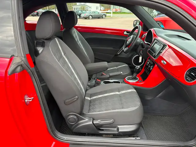 2017 Volkswagen Beetle 1.8 TSI Classic AC! Backup Camera! Hea... - Photo 18