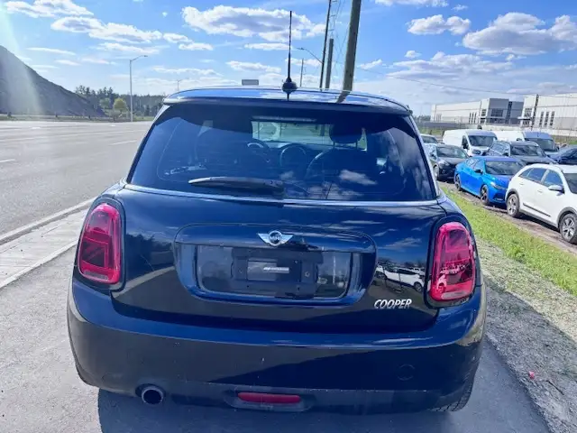 2016 MINI Cooper 3dr HB - Photo 2