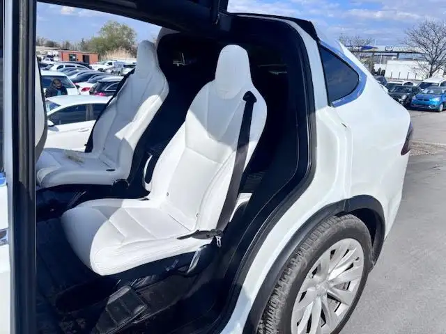 2017 Tesla Model X 90D AWD Ltd Avail - Photo 11