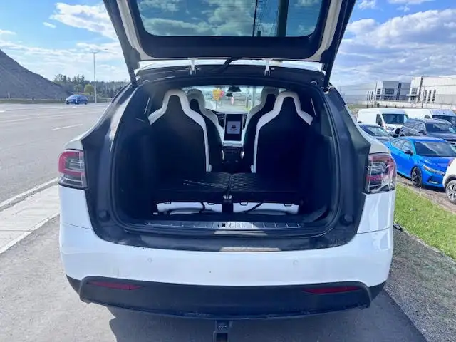 2017 Tesla Model X 90D AWD Ltd Avail - Photo 13
