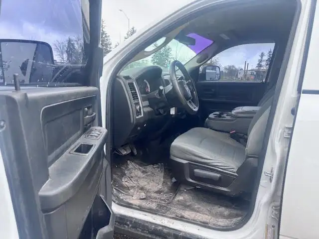 2014 Ram 1500 4WD Crew Cab 149' ST - Photo 7