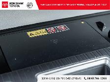 2025 Toyota Sienna XLE 8-Passenger LOW KM / LEATHER / SUNROOF... - Photo 17