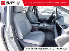 2025 Toyota Sienna XLE 8-Passenger LOW KM / LEATHER / SUNROOF... - Photo 21