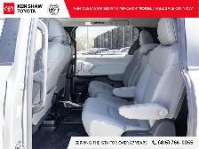 2025 Toyota Sienna XLE 8-Passenger LOW KM / LEATHER / SUNROOF... - Photo 22