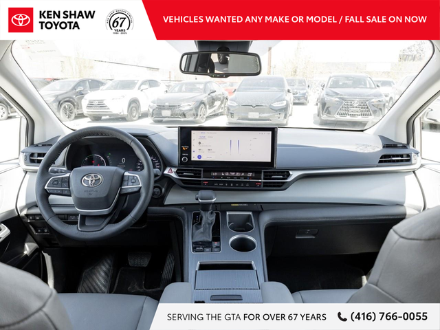 2025 Toyota Sienna XLE 8-Passenger LOW KM / LEATHER / SUNROOF... - Photo 25