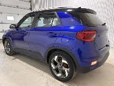 Hyundai Venue Urban Edition IVT avec intérieur Bleu denim 2022 à - Photo 11